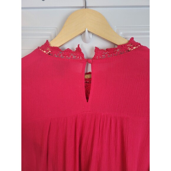 Torrid Plus Size Crinkle Gauze Crochet Detail Top Size 1X - Picture 10 of 11